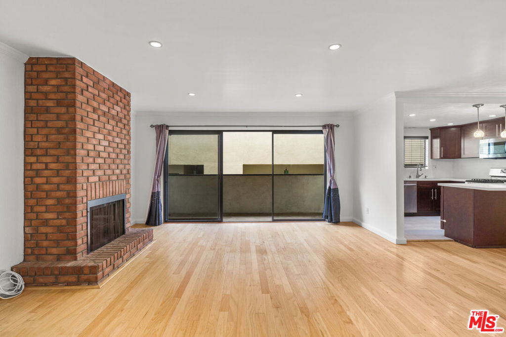 1236 Wellesley Avenue 2