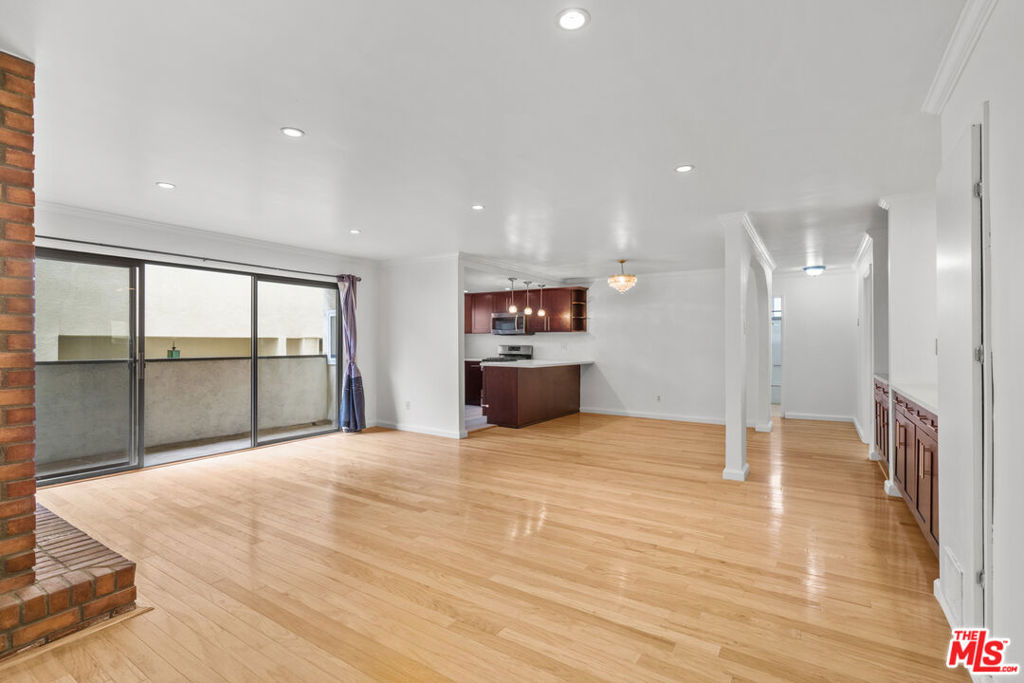 1236 Wellesley Avenue 2