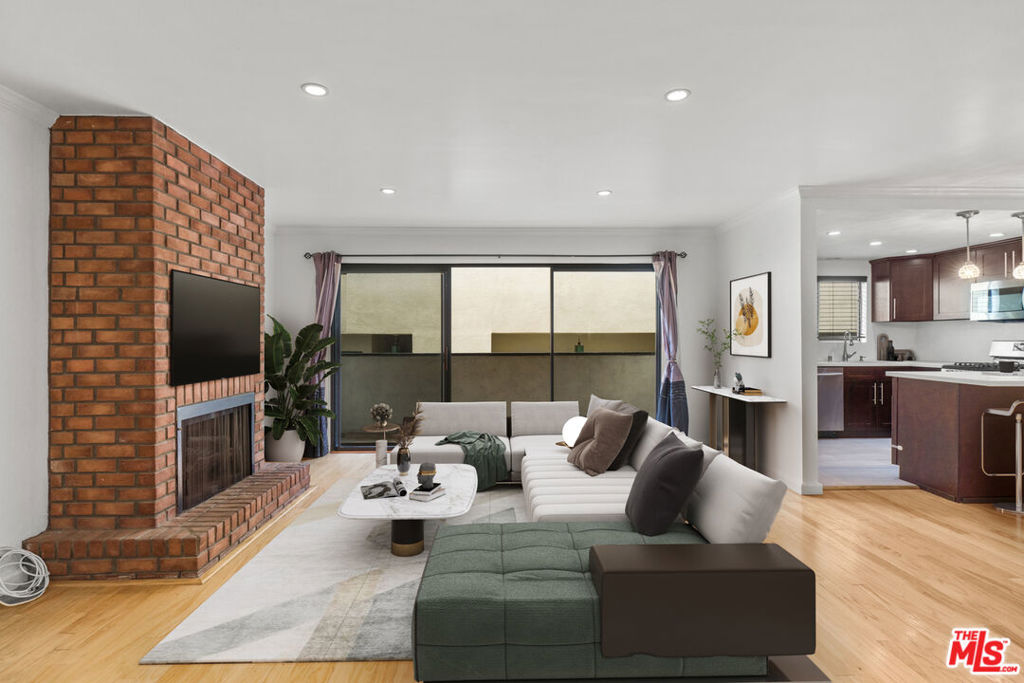 1236 Wellesley Avenue 2