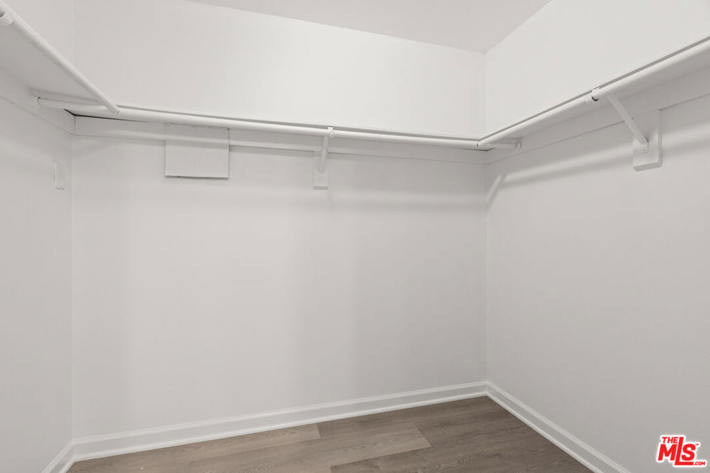 1236 Wellesley Avenue 2