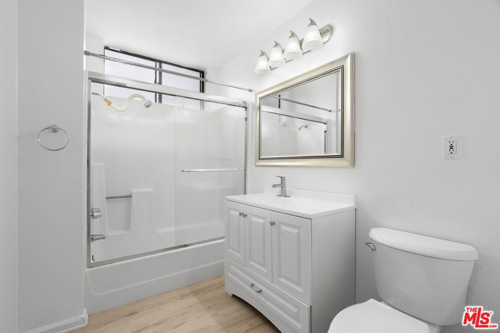 1236 Wellesley Avenue 2