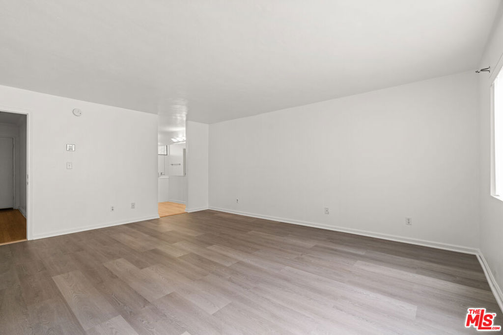 1236 Wellesley Avenue 2