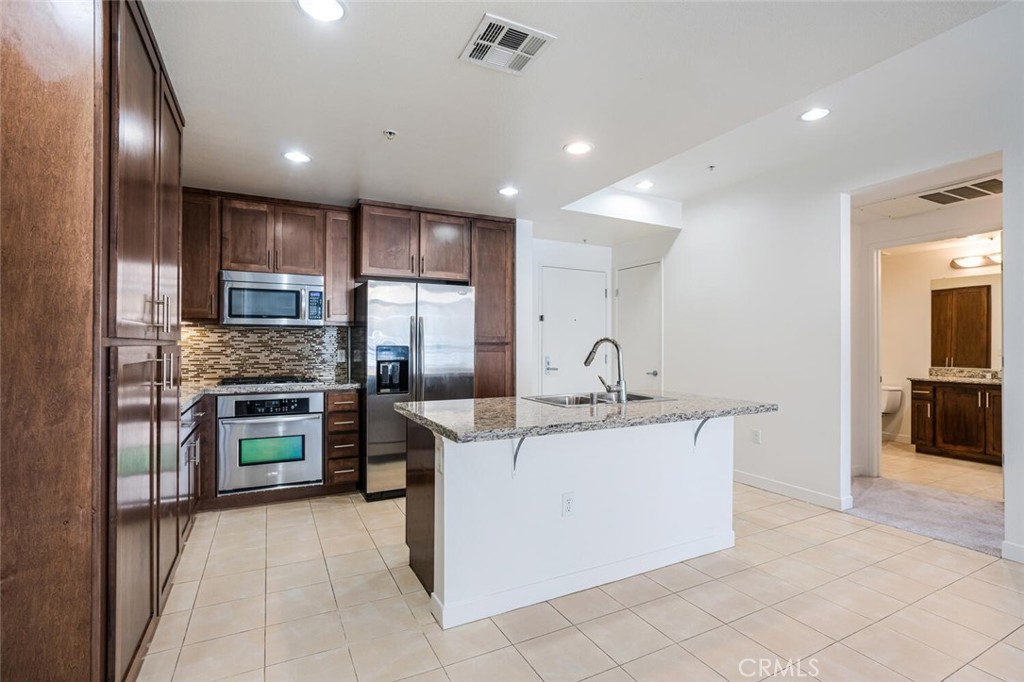 21301 Erwin Street 518