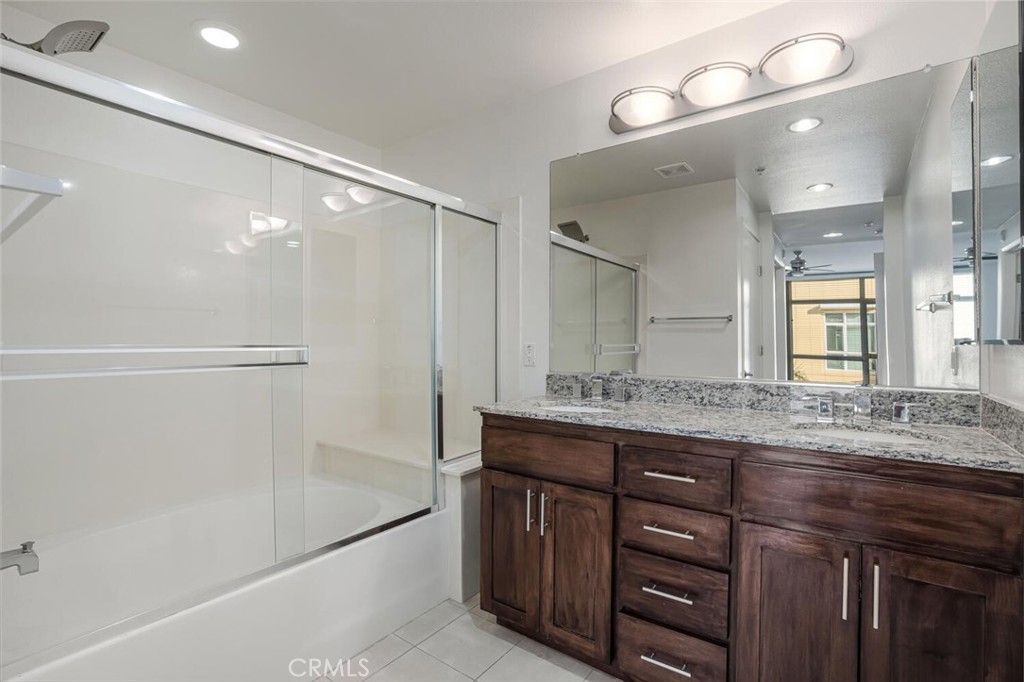 21301 Erwin Street 518