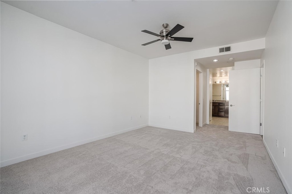 21301 Erwin Street 518