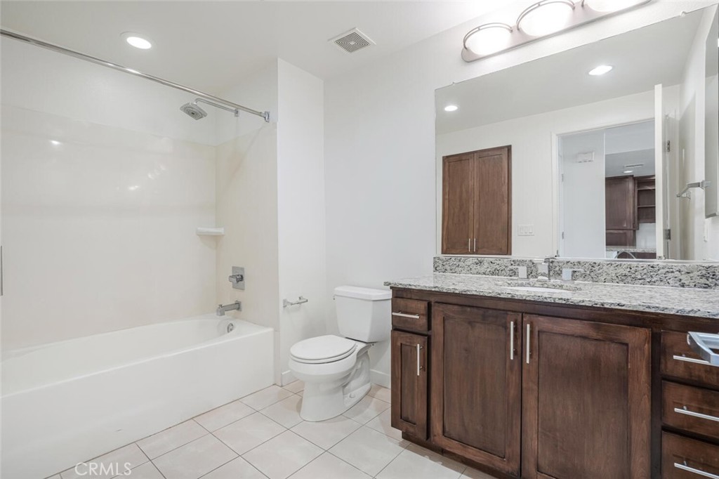 21301 Erwin Street 518