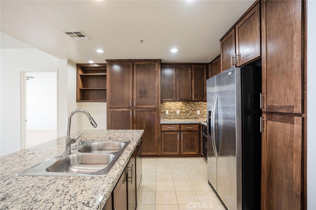 21301 Erwin Street 518