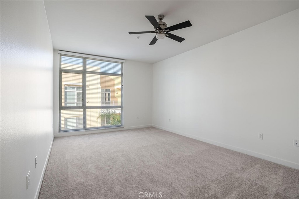 21301 Erwin Street 518