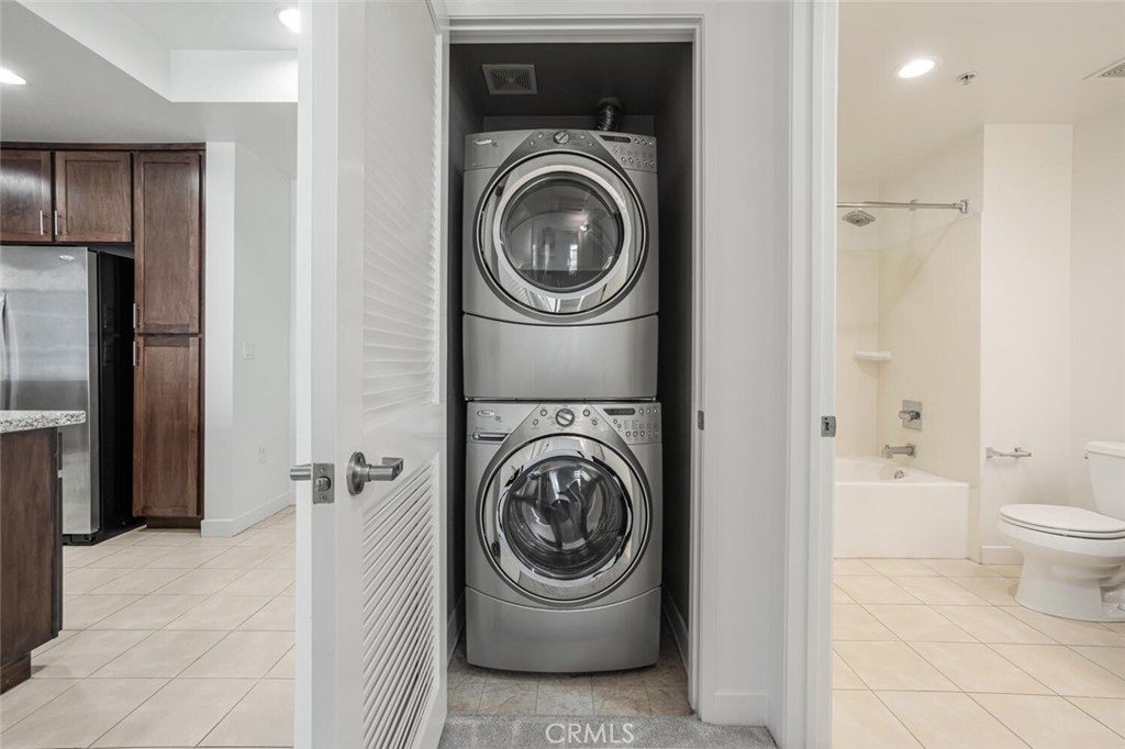 21301 Erwin Street 518