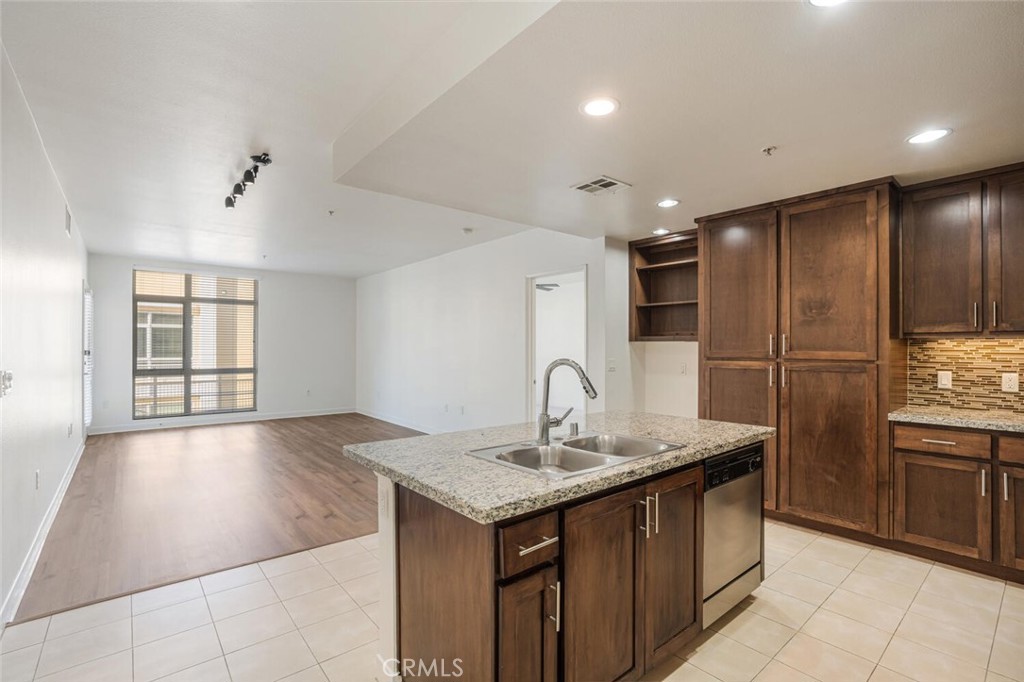 21301 Erwin Street 518