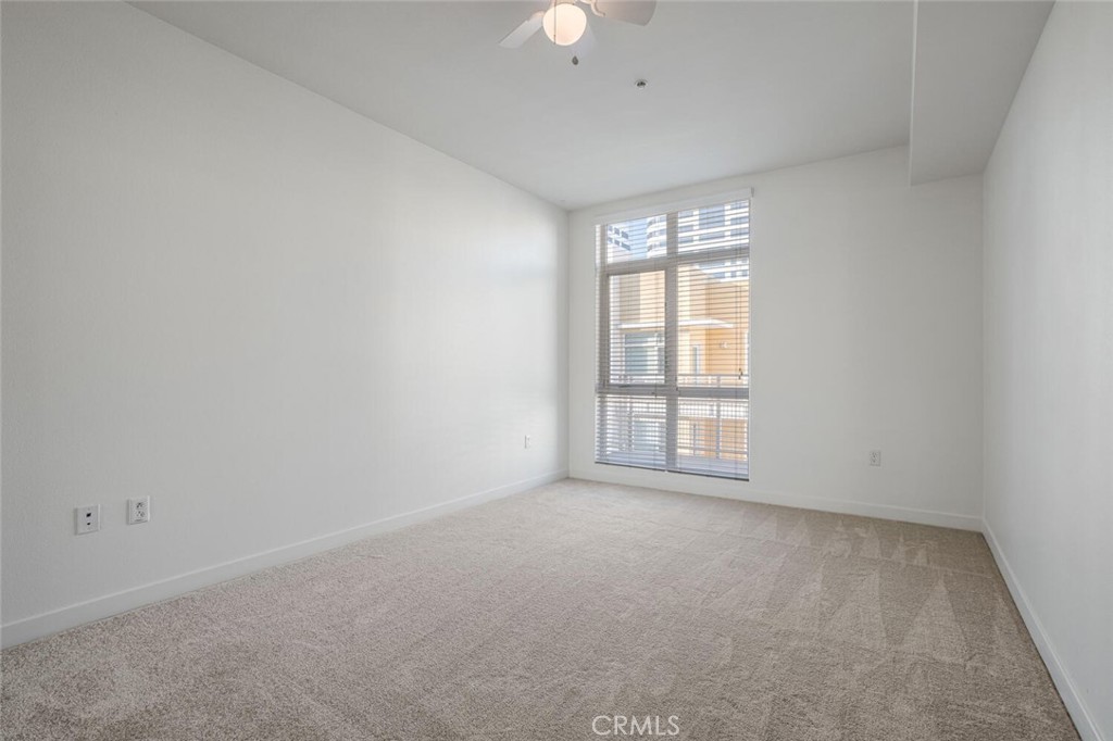 21301 Erwin Street 518