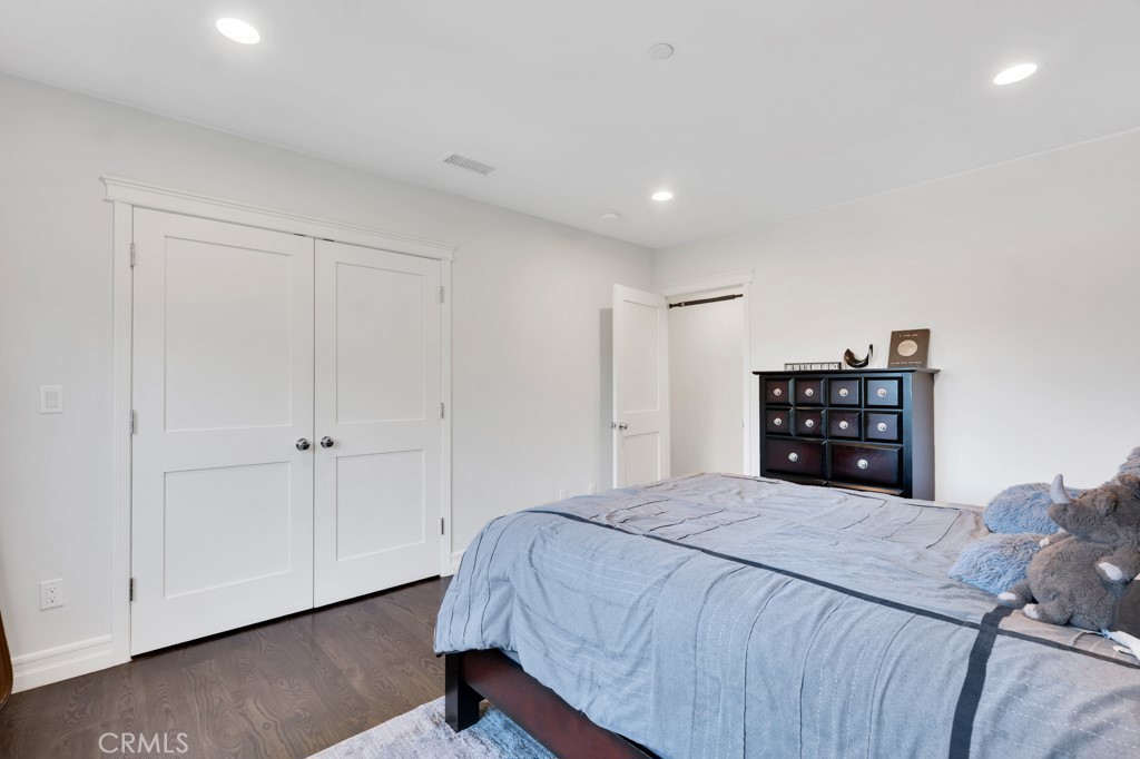 15460 La Maida Street