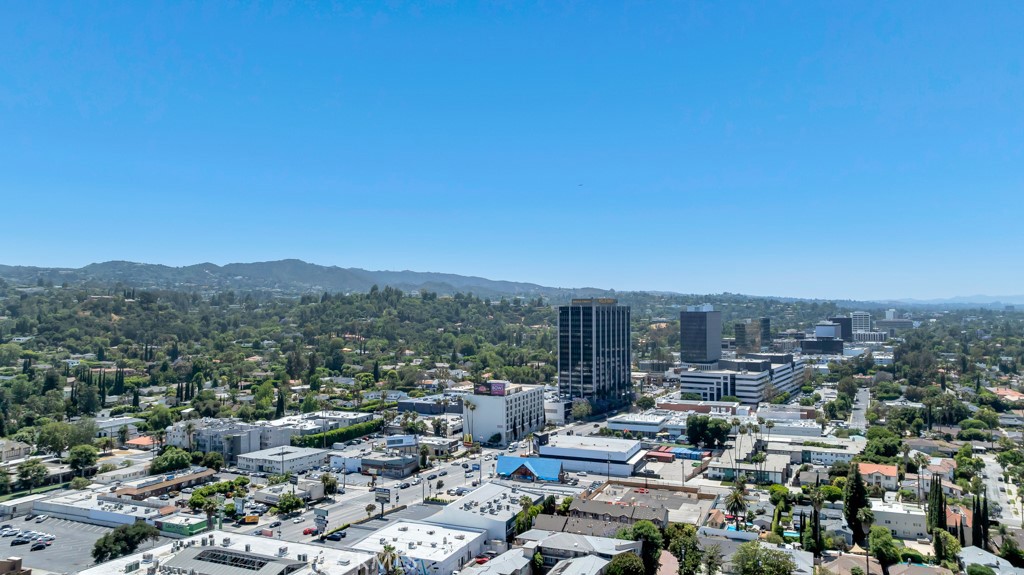 15460 La Maida Street