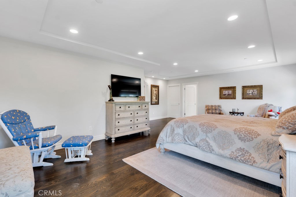 15460 La Maida Street