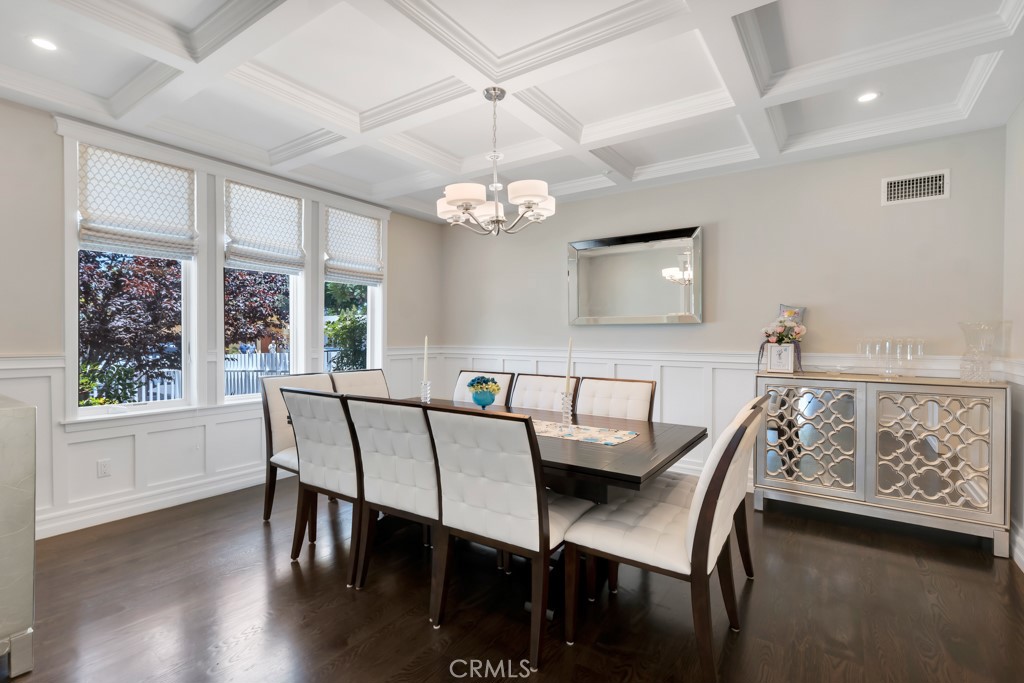 15460 La Maida Street