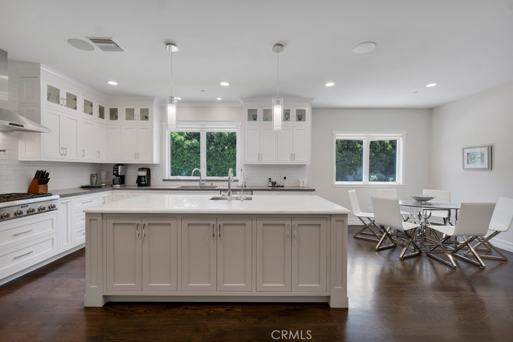 15460 La Maida Street