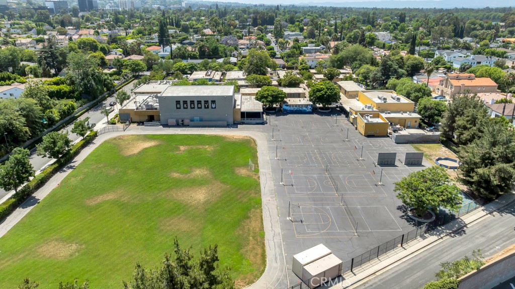 15460 La Maida Street