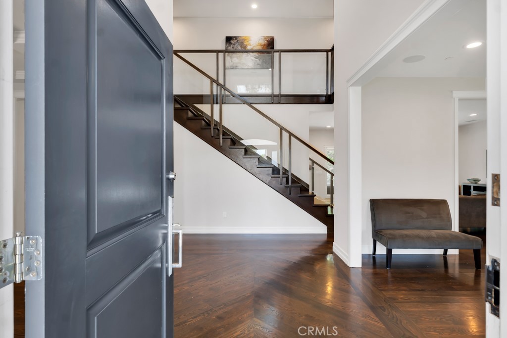 15460 La Maida Street