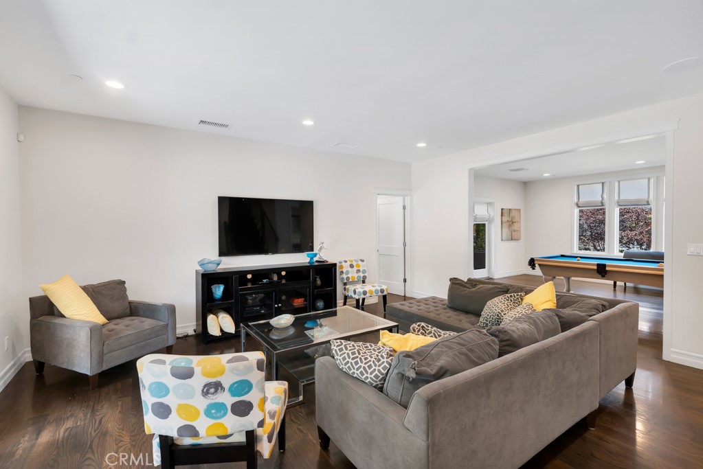 15460 La Maida Street