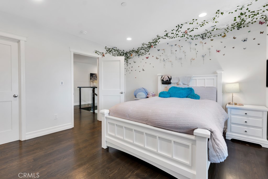 15460 La Maida Street