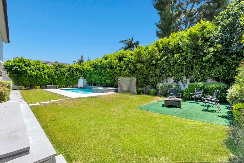 15460 La Maida Street