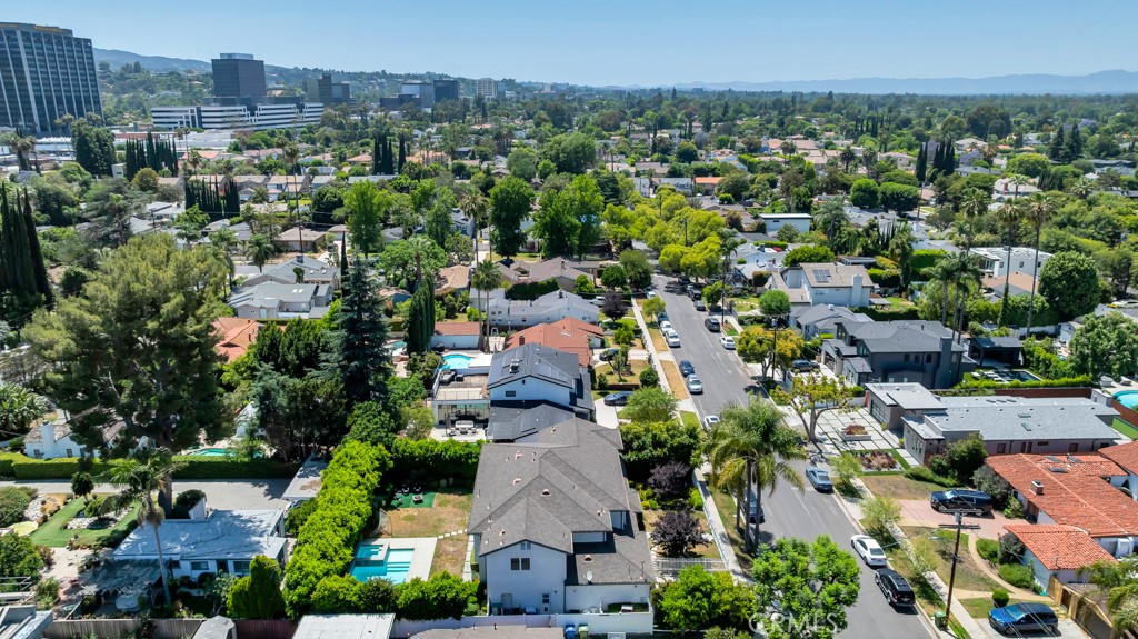 15460 La Maida Street