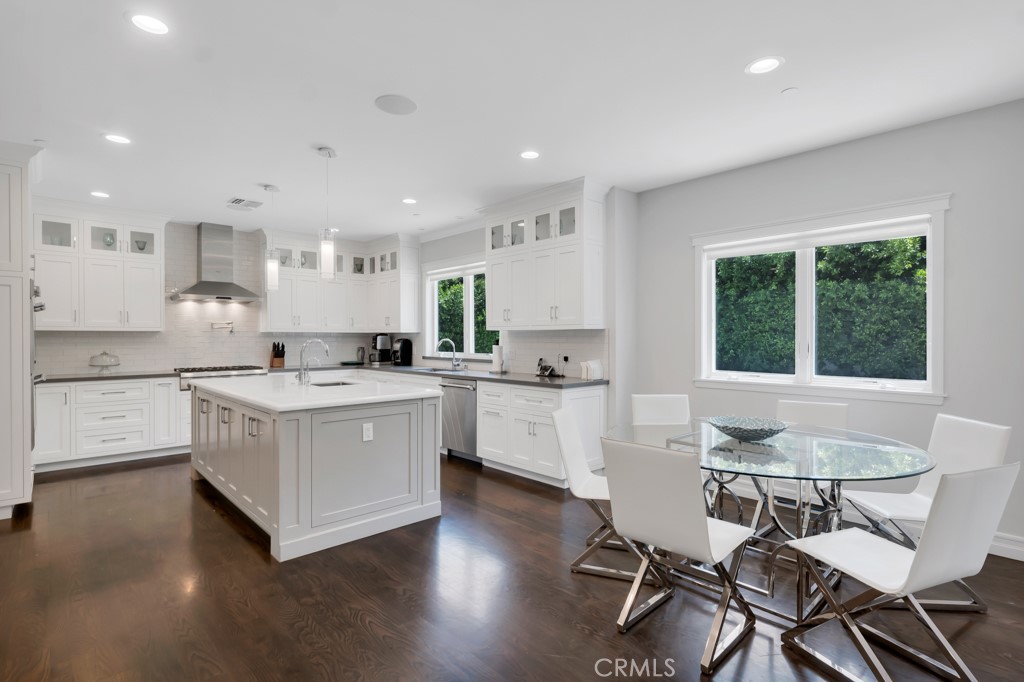 15460 La Maida Street