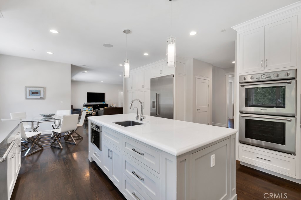 15460 La Maida Street