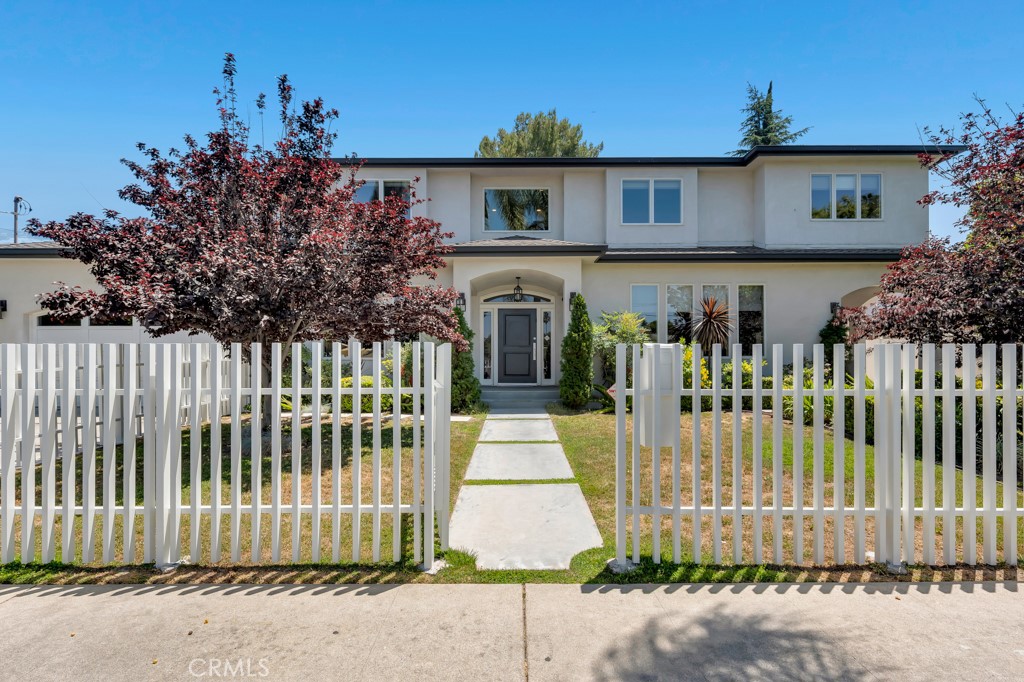 15460 La Maida Street