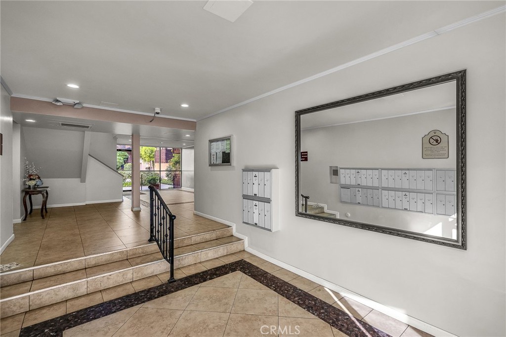 5414 Newcastle Avenue 8