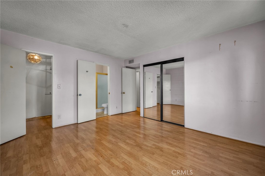 5414 Newcastle Avenue 8