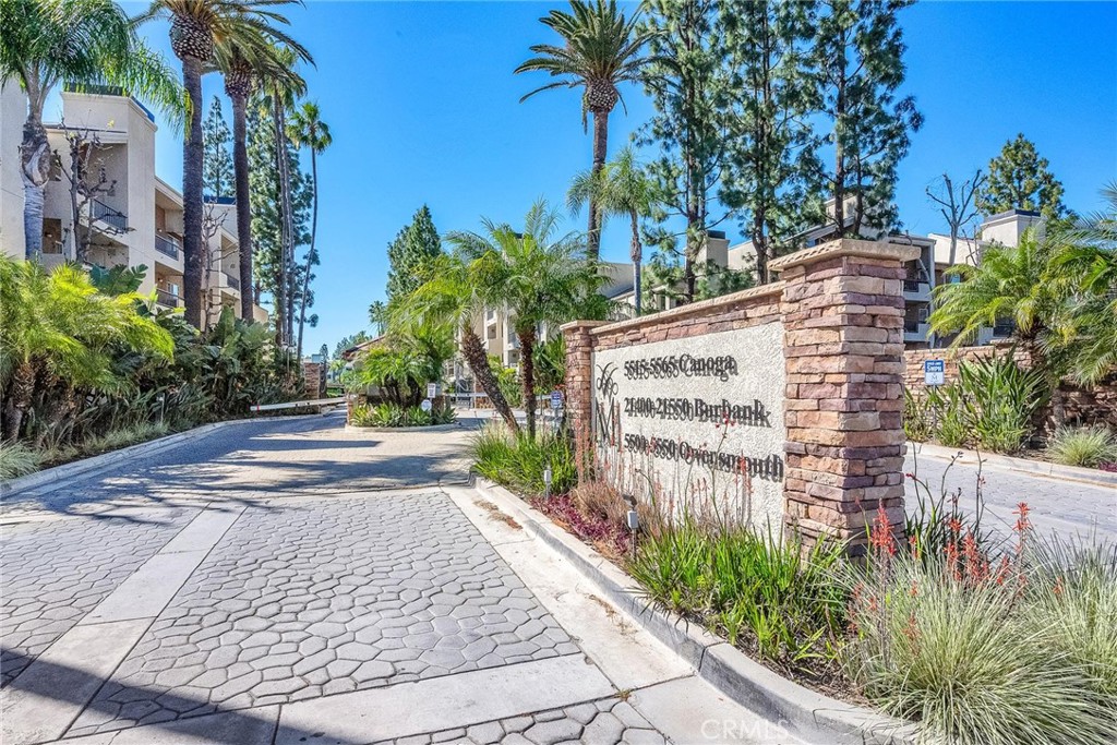 5525 Canoga Avenue 231