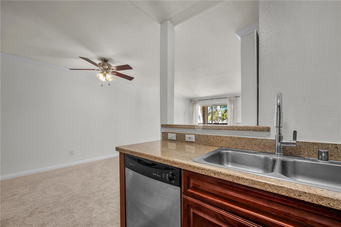 5525 Canoga Avenue 231