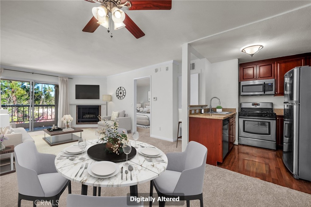 5525 Canoga Avenue 231