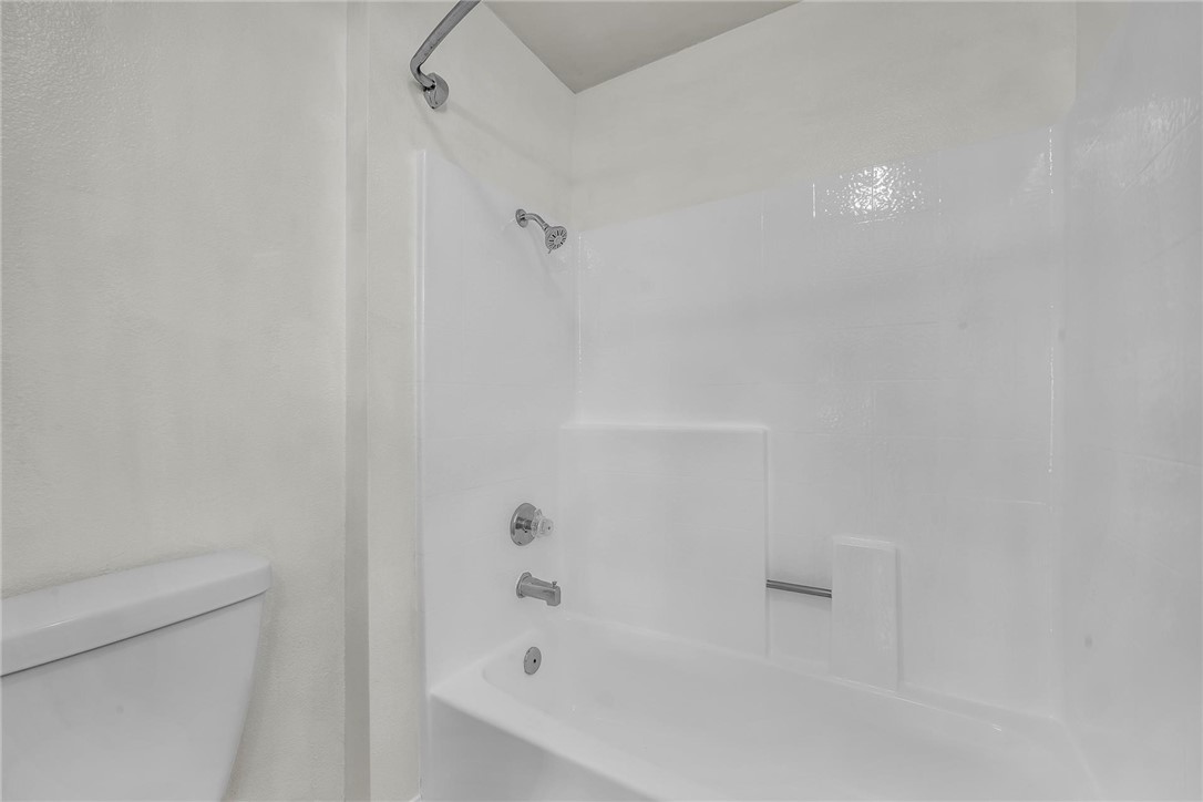 5525 Canoga Avenue 231