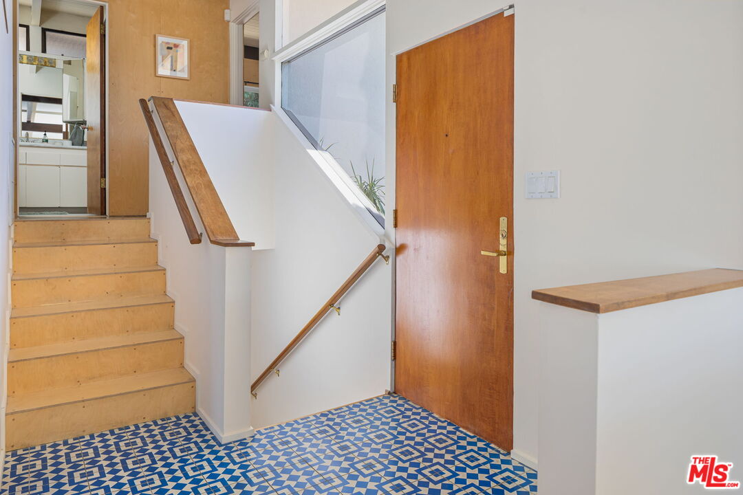 3108 Fernwood Ave