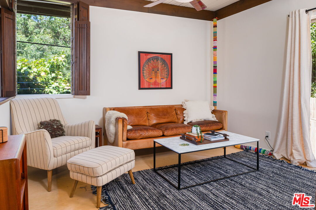 3108 Fernwood Ave