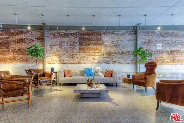 530 S HEWITT ST Unit: 535