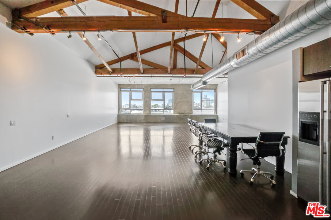 530 S HEWITT ST Unit: 535