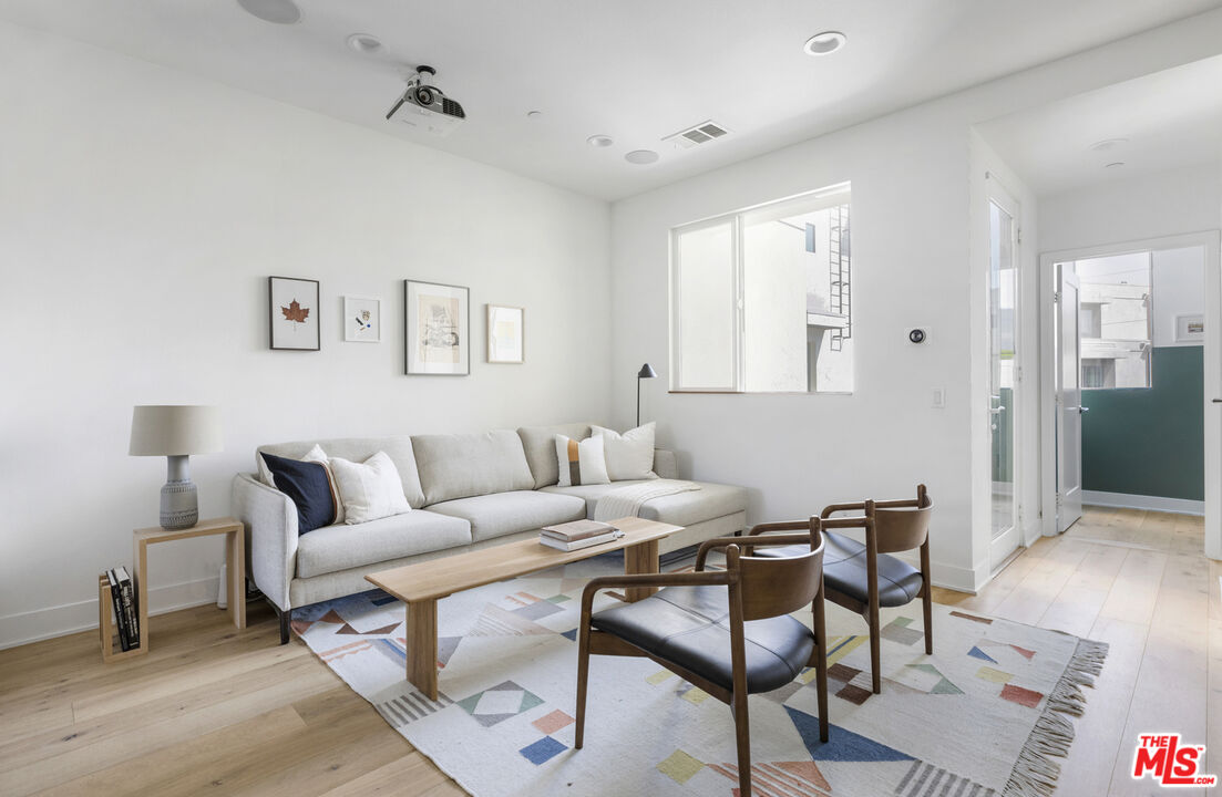 118 S Avenue 50 Unit: 502