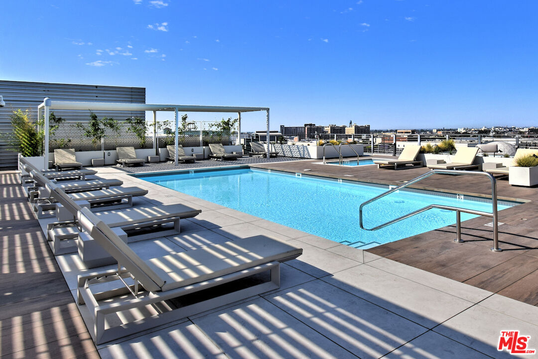 530 S Hewitt St Unit: 441