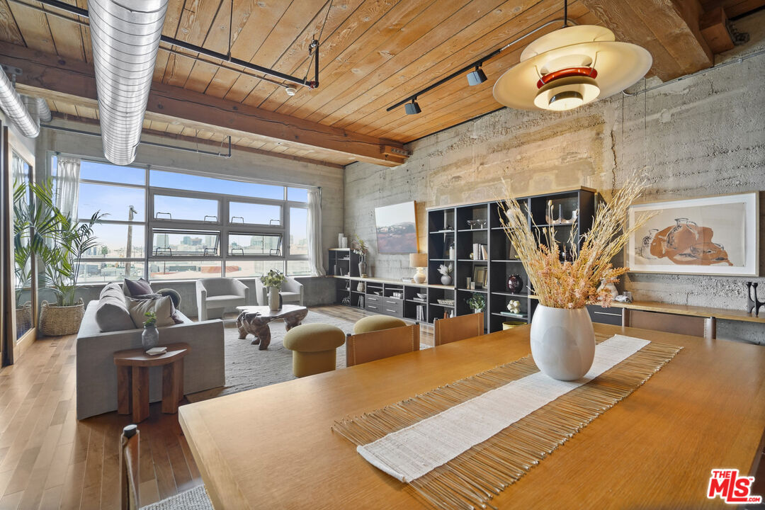 530 S Hewitt St Unit: 441