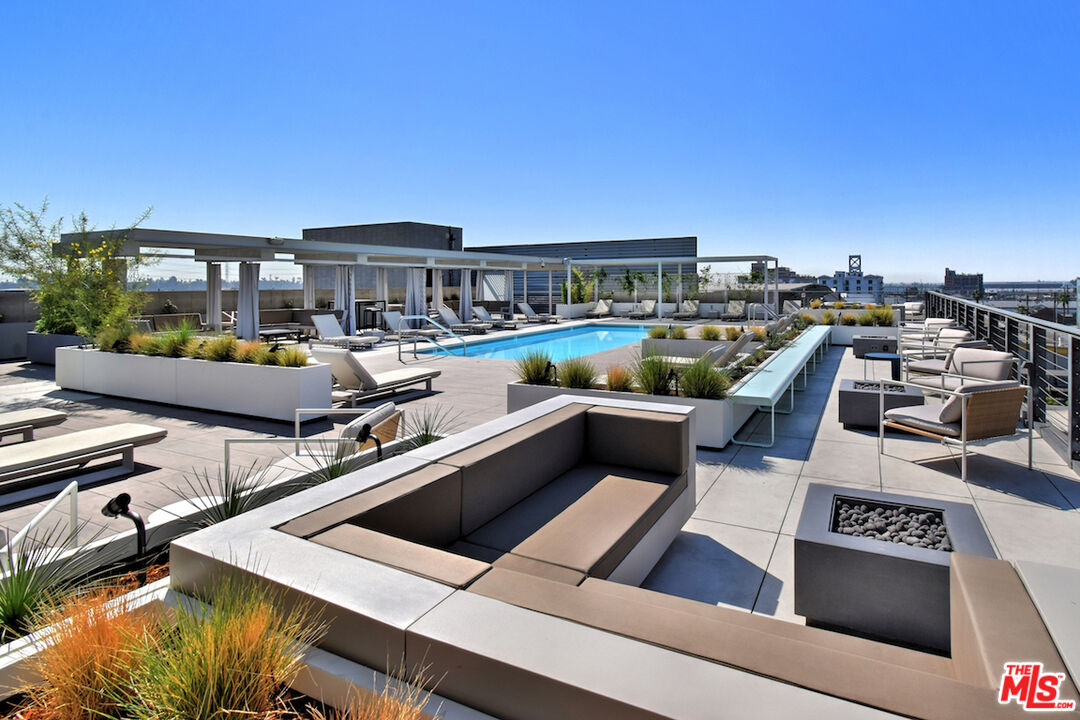 530 S Hewitt St Unit: 441