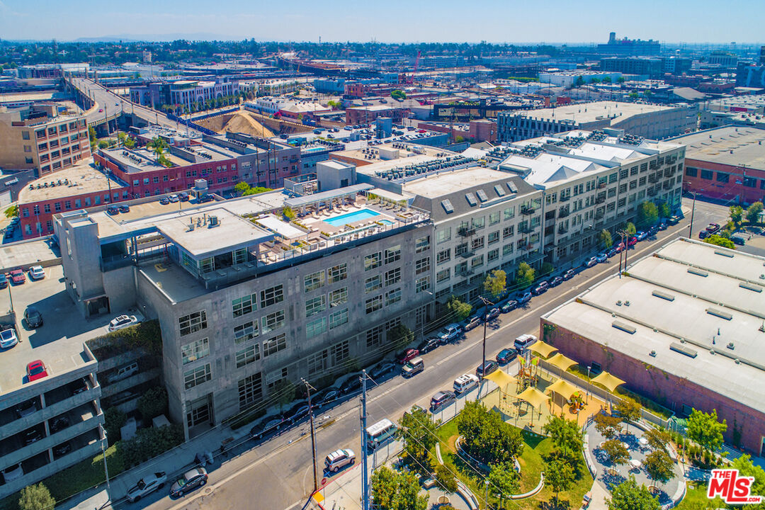 530 S Hewitt St Unit: 441