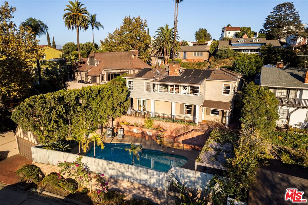 2661 Lake View Ter