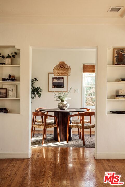 2661 Lake View Ter