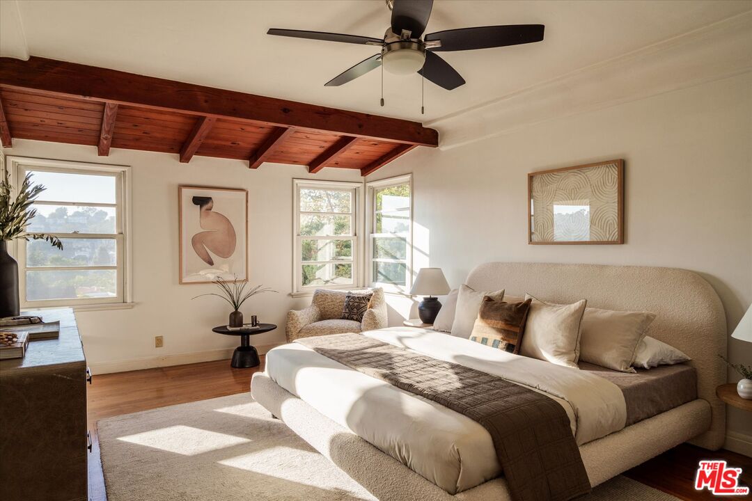 2661 Lake View Ter