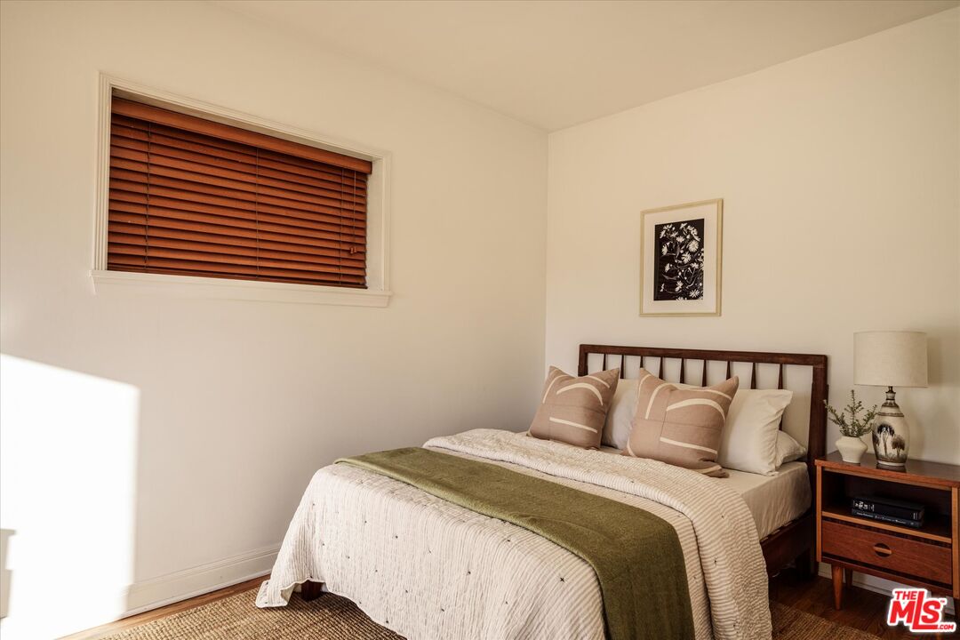 2661 Lake View Ter