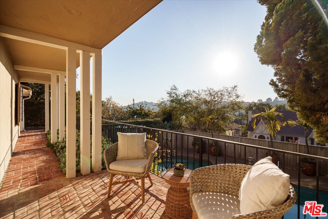 2661 Lake View Ter