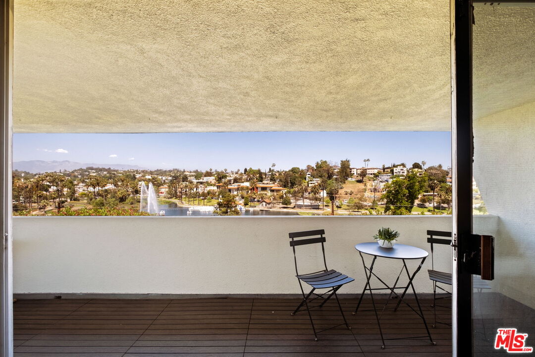 1701 Clinton St Unit: 205